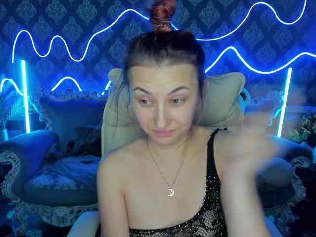RoxyRayy webcam