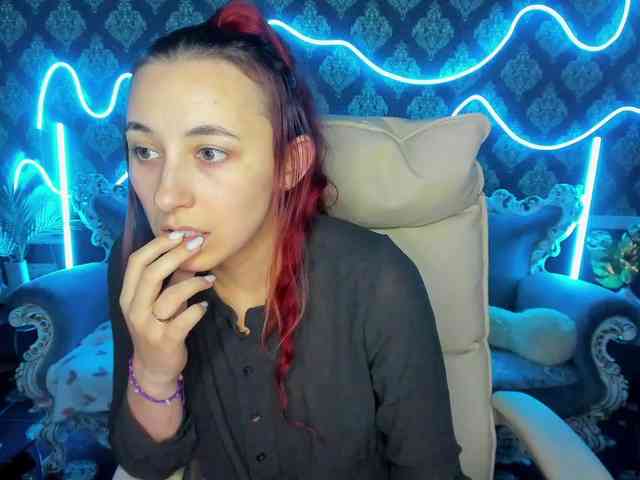 RoxyRayy webcam