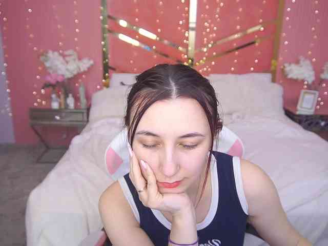 RoxyRayy Live Webcam on BongaCams