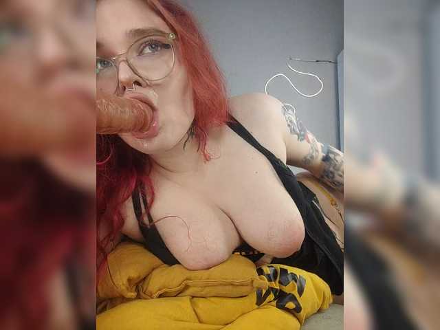 xinsic's BongaCams show and profile