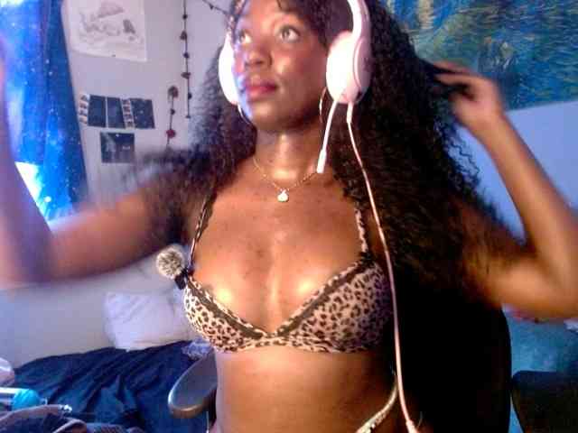 lanaluxxe4 webcam