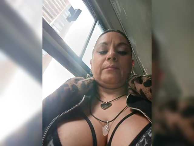 AlexaBrown12's BongaCams show and profile