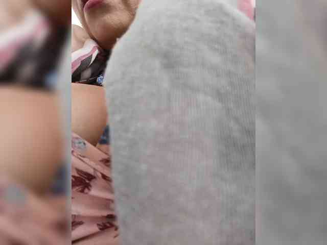 AlexaBrown12 webcam