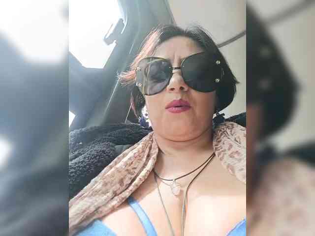 AlexaBrown12 webcam