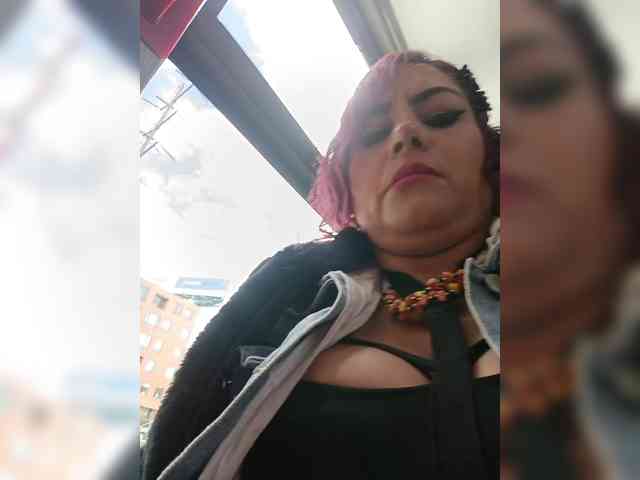AlexaBrown12 webcam