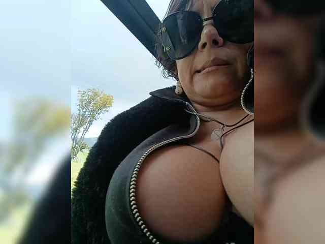 AlexaBrown12 webcam