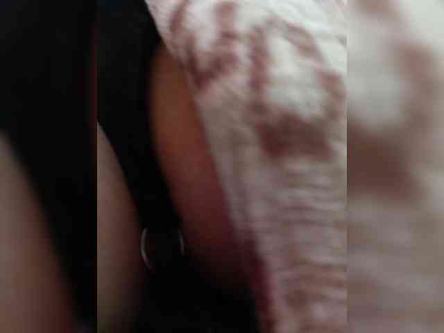 AlexaBrown12 webcam