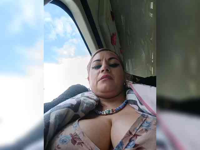 AlexaBrown12 webcam