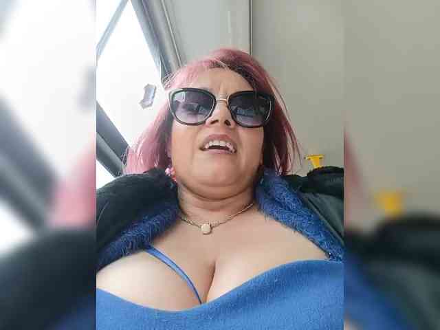 AlexaBrown12 webcam