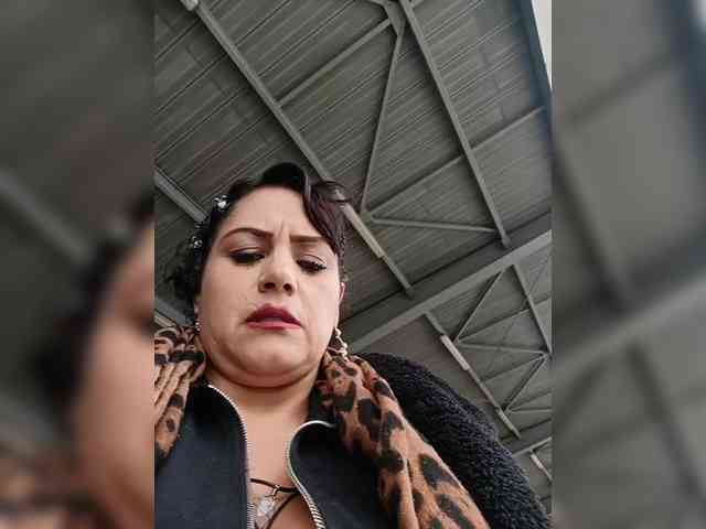 AlexaBrown12 webcam