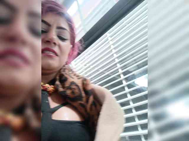 AlexaBrown12 webcam