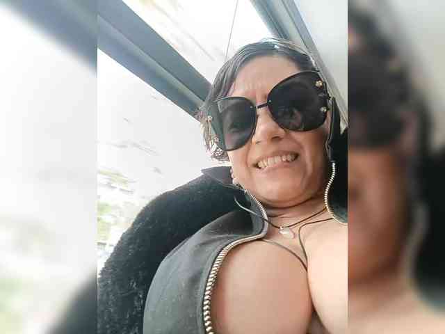 AlexaBrown12 webcam