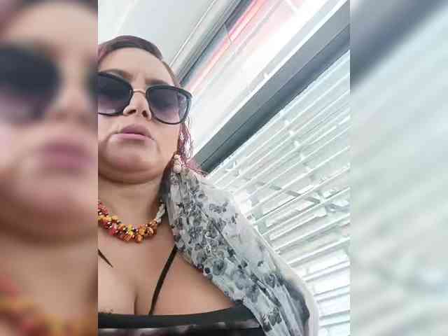 AlexaBrown12 webcam