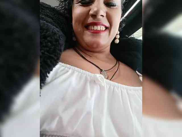 AlexaBrown12 webcam