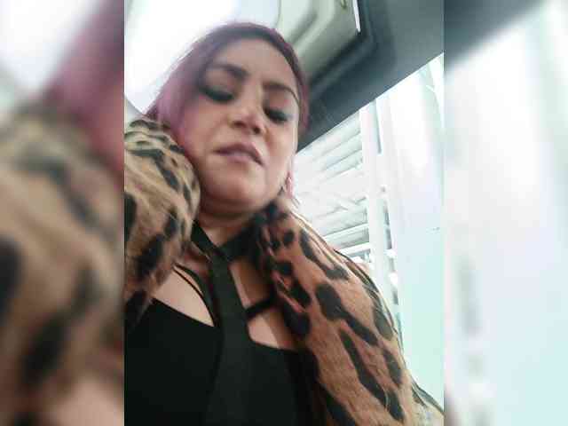 AlexaBrown12 webcam