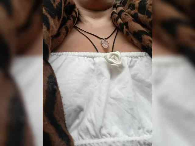 AlexaBrown12 webcam