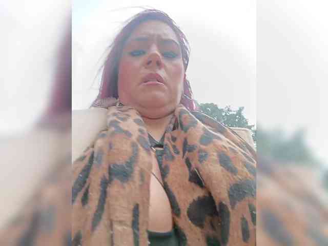 AlexaBrown12 webcam