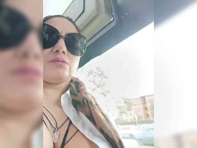 AlexaBrown12 webcam