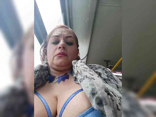 AlexaBrown12 webcam