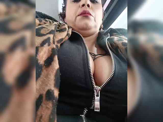 AlexaBrown12 webcam