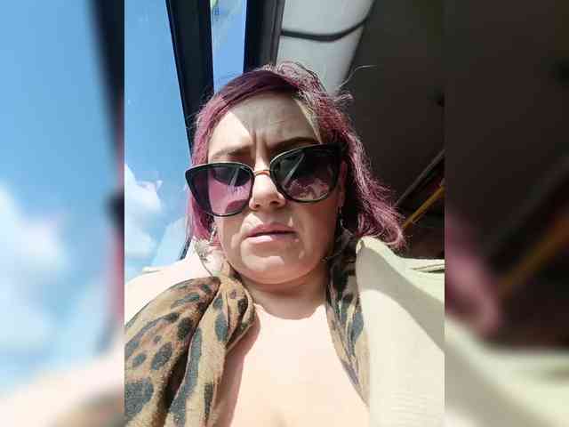 AlexaBrown12 webcam