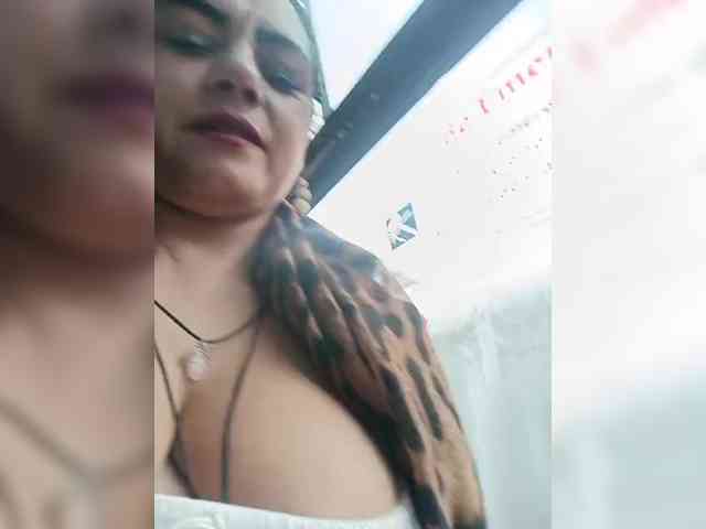 AlexaBrown12 webcam