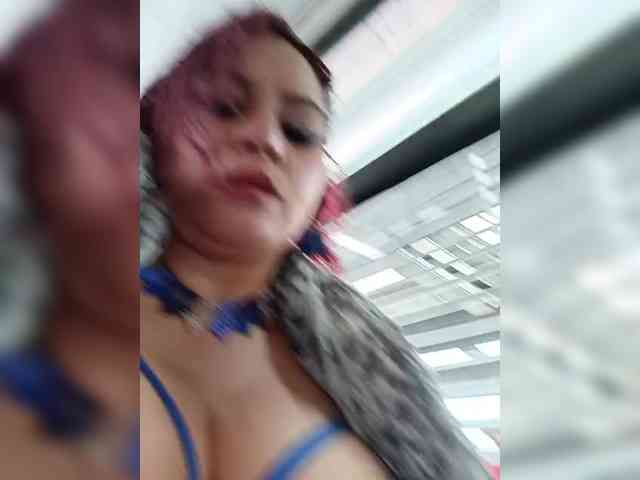 AlexaBrown12 webcam