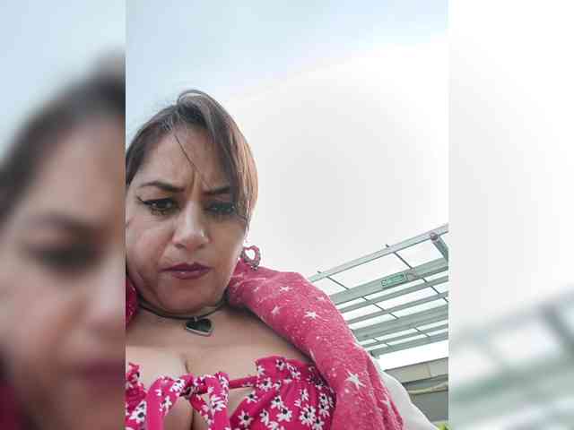 AlexaBrown12 Live Webcam on BongaCams