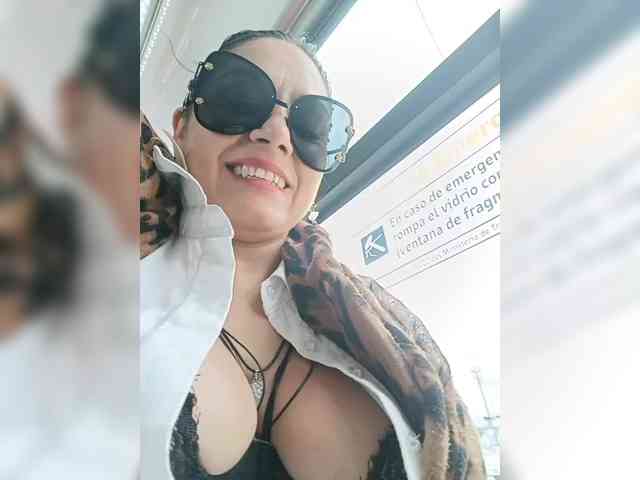 AlexaBrown12 webcam