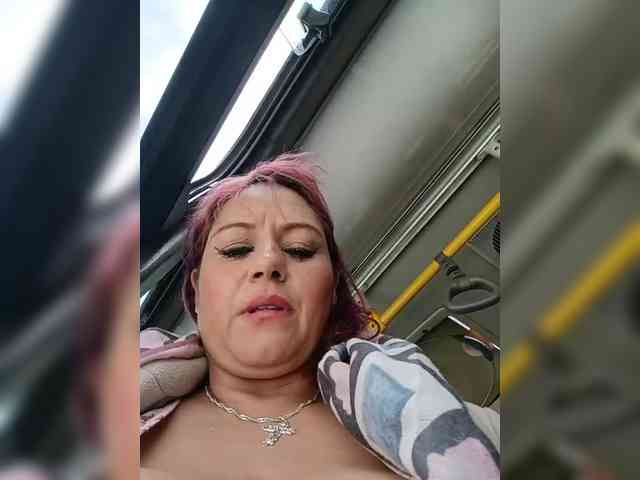 AlexaBrown12 webcam