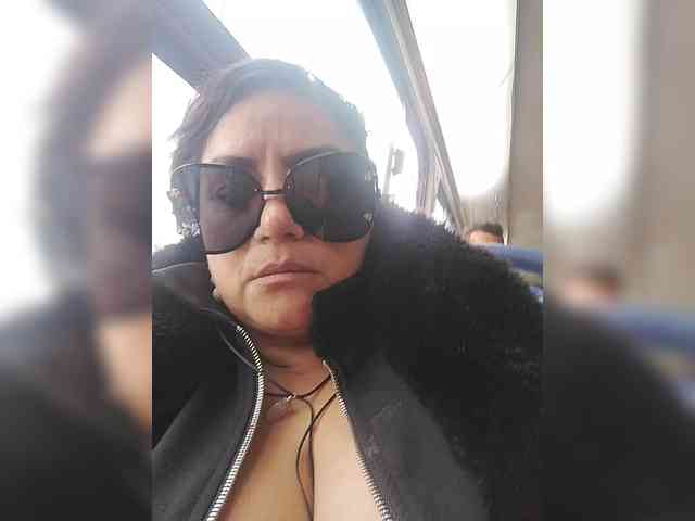 AlexaBrown12 webcam
