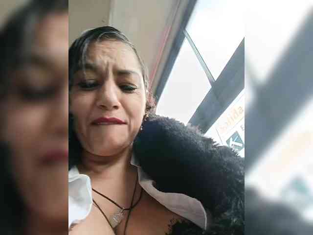 AlexaBrown12 AlexaBrown12