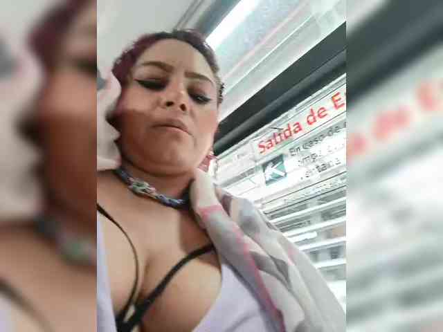 AlexaBrown12 webcam