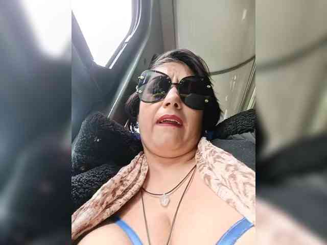 AlexaBrown12 webcam