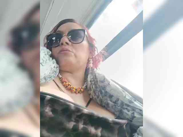 AlexaBrown12 webcam