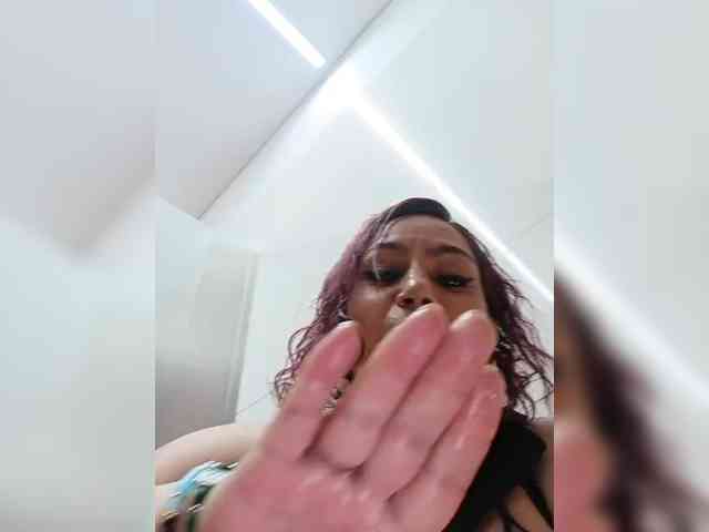 AlexaBrown12 webcam