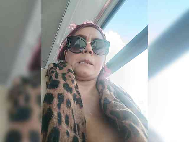 AlexaBrown12 webcam