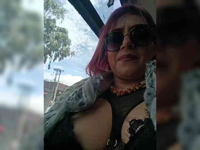 AlexaBrown12 webcam