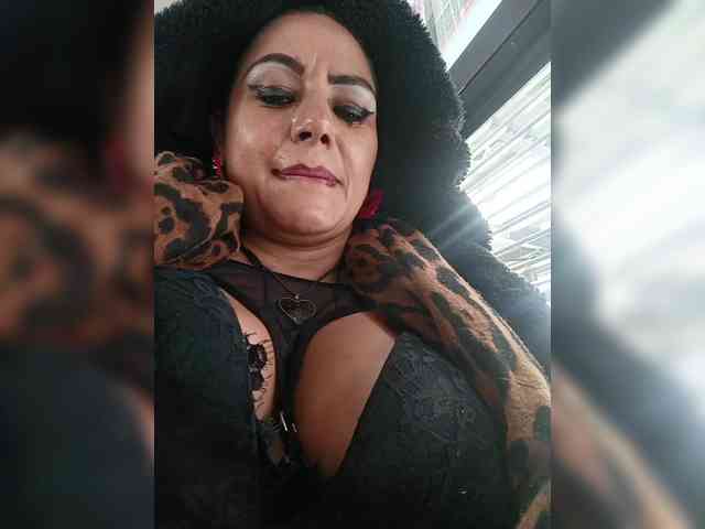 AlexaBrown12 AlexaBrown12