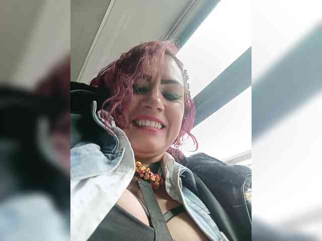 AlexaBrown12 webcam