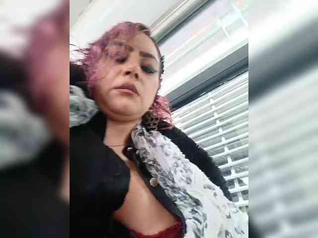 AlexaBrown12 webcam