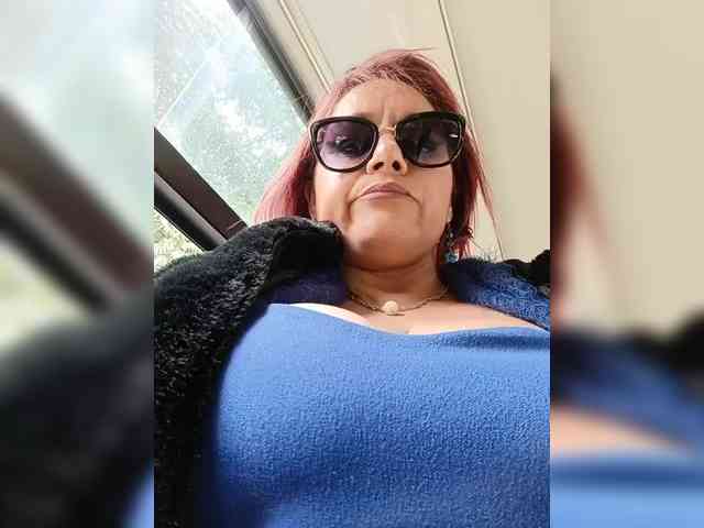 AlexaBrown12 webcam
