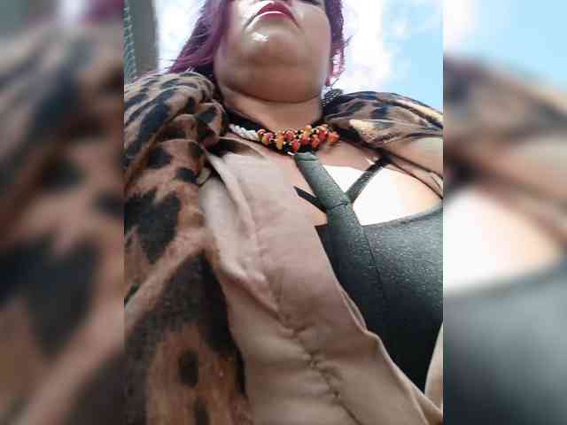 AlexaBrown12 webcam