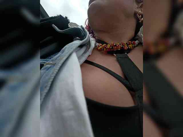 AlexaBrown12 Live Webcam on BongaCams
