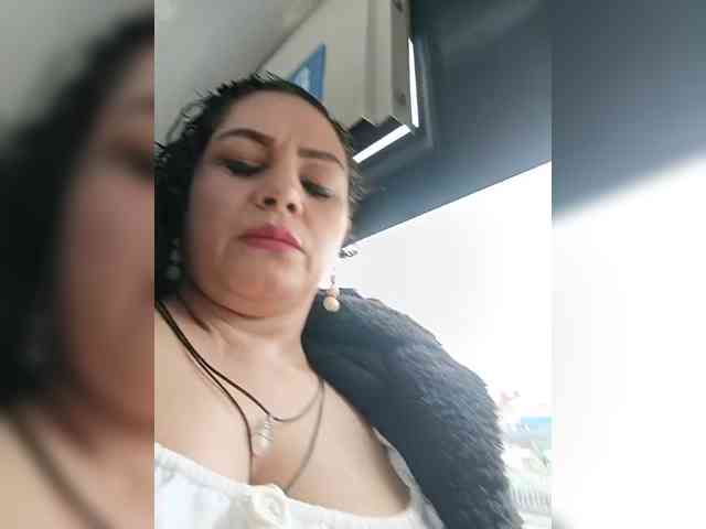 AlexaBrown12 webcam