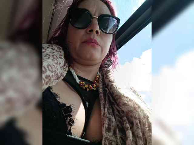 AlexaBrown12 webcam