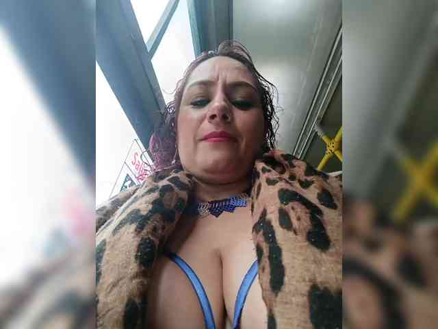 AlexaBrown12 webcam