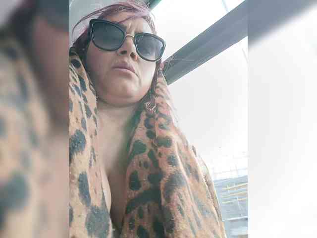 AlexaBrown12 webcam