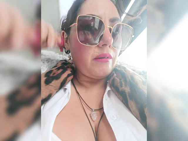 AlexaBrown12 Live Webcam on BongaCams