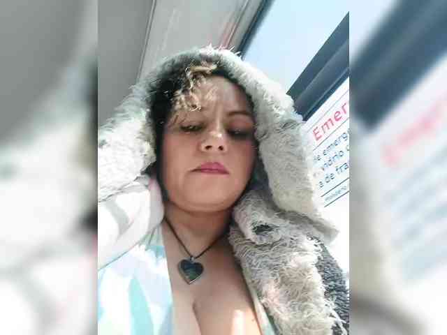 AlexaBrown12 AlexaBrown12